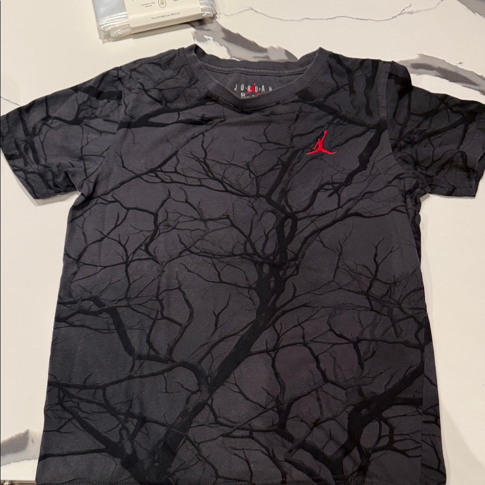 Jordan Men's Black and Red Graphic Tee